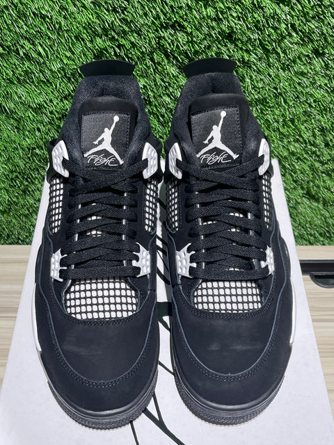 Jordan 4 Retro White Thunder Sz 11.5M