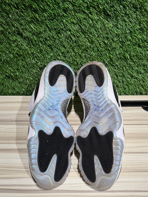 Jordan 11 Retro Low Iridescent