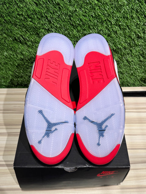 Jordan 5 Retro Fire Red Black Tongue (2025) Sz 9M