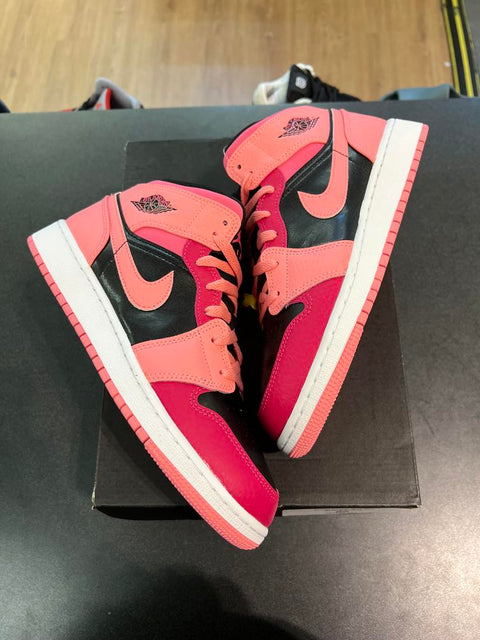 Jordan 1 Mid Coral Chalk (GS) Sz 6.5Y