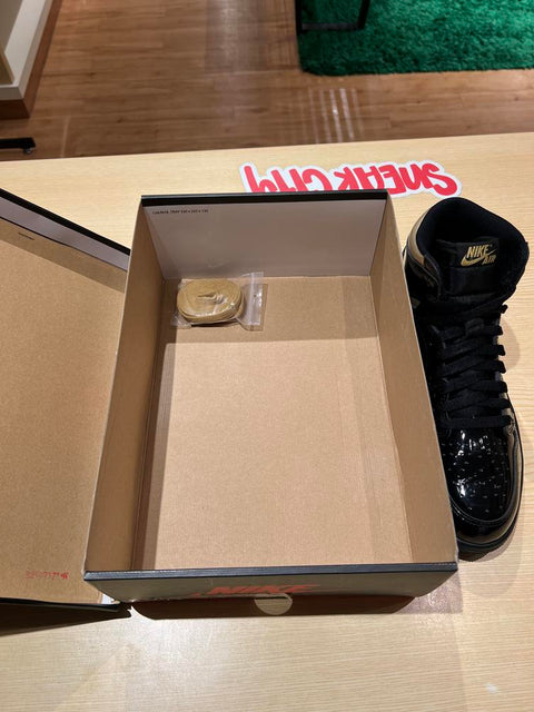 Jordan 1 Retro High Black Metallic Gold (2020) Sz 10