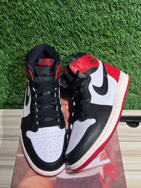Jordan 1 Retro High OG Black Toe Reimagined Sz 9.5