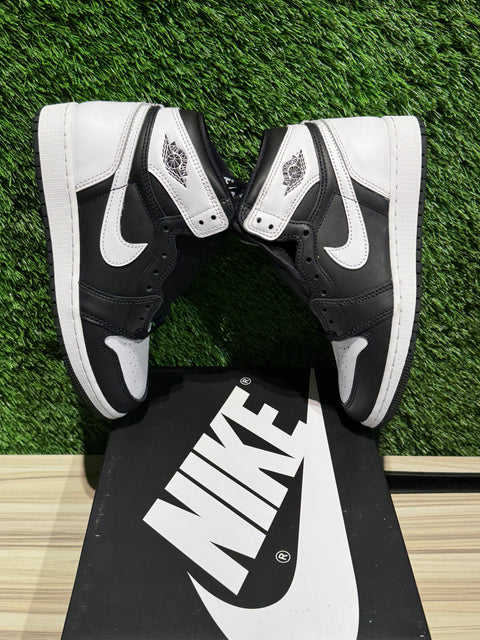 Jordan 1 Retro High OG Black White (GS) Sz 4Y