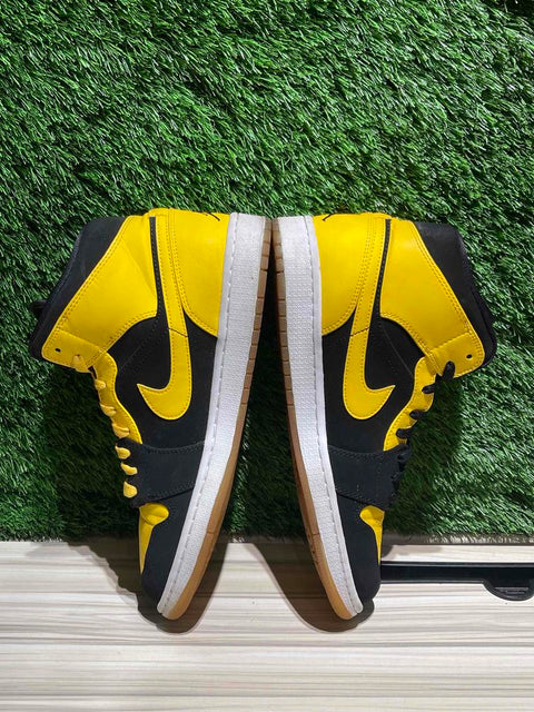 Jordan 1 Retro Mid New Love (2017) Sz 10.5M