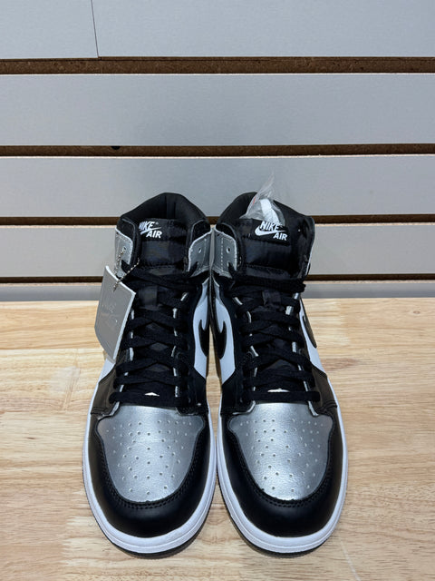 2021 Modern 520 Valentine's Day ReStockX Sz 10