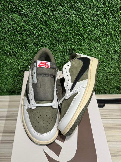 Jordan 1 Retro Low OG SP Travis Scott Medium Olive Sz 9.5