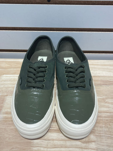 Vans Authentic 44 Green Croc Sz 8.5