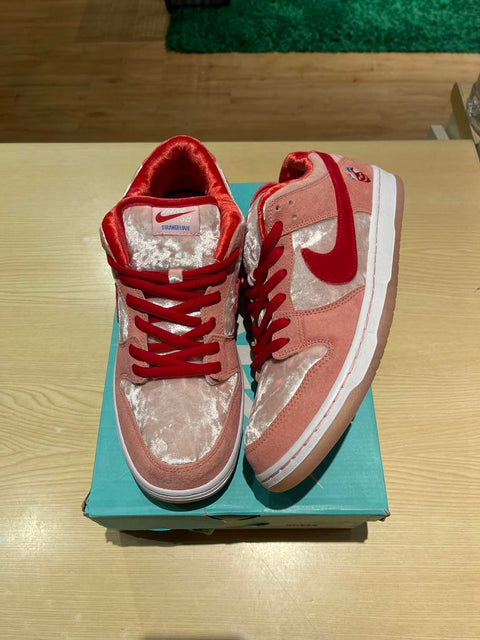 Nike SB Dunk Low StrangeLove Skateboards Sz 11.5