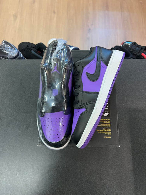 Jordan 1 Low Purple Venom (GS) Sz 4Y