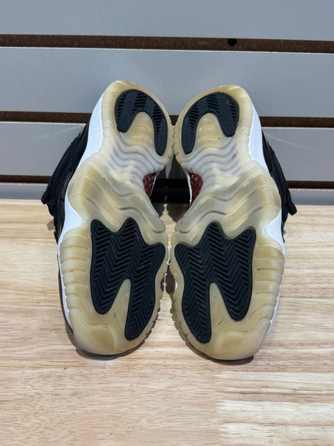 Jordan 11 Retro Low 72-10 (GS) Sz 4Y