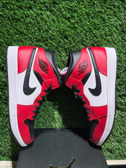 Jordan 1 Mid Chicago Toe Sz 9.5M