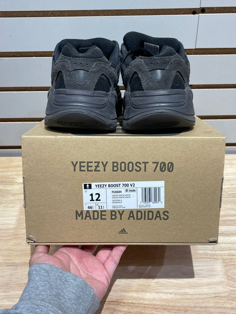 adidas Yeezy Boost 700 V2 Vanta