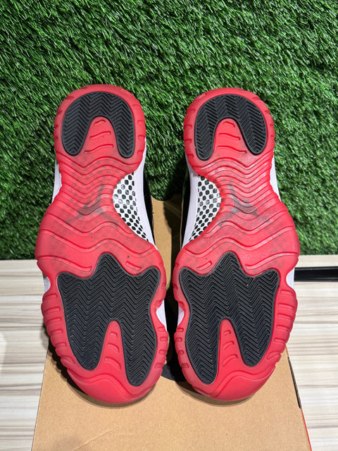 Jordan 11 Retro Playoffs Bred (2019) Sz 10.5M