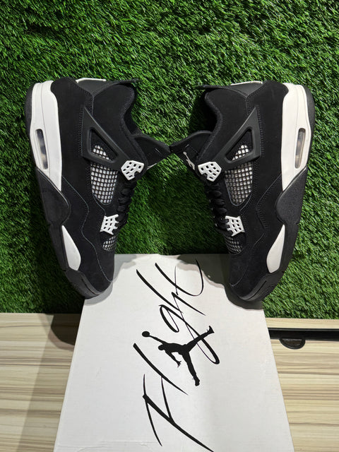 Jordan 4 Retro White Thunder Sz 10.5M