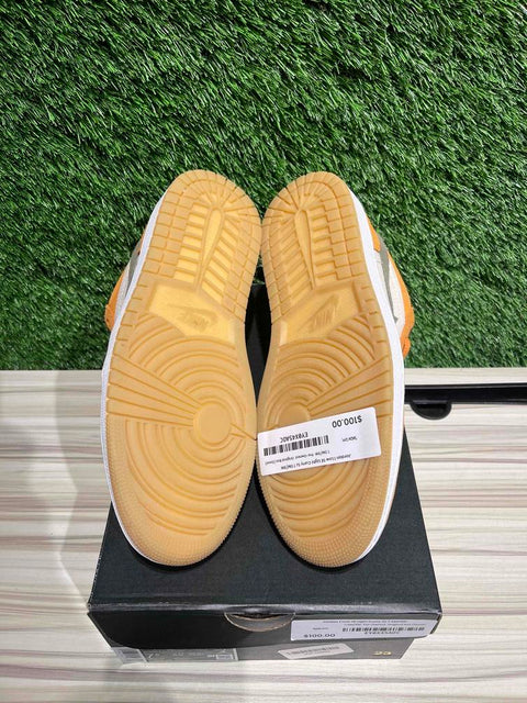 Jordan 1 Low SE Light Curry Sz 7.5M/9W