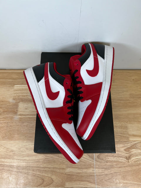 Jordan 1 Low Bulls (GS)