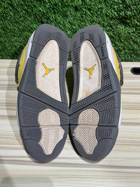 Jordan 4 Retro Lightning (2021) (GS) Sz 7Y.