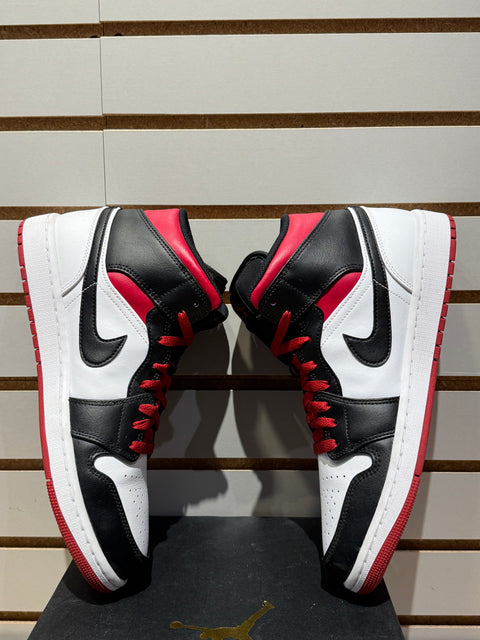 Jordan 1 Mid Gym Red Black Toe Sz 10