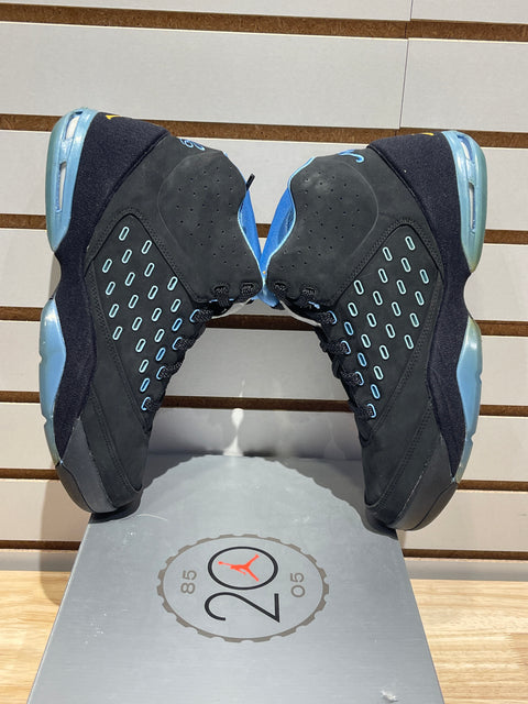 Jordan Melo 5.5 Away Sz 9.5