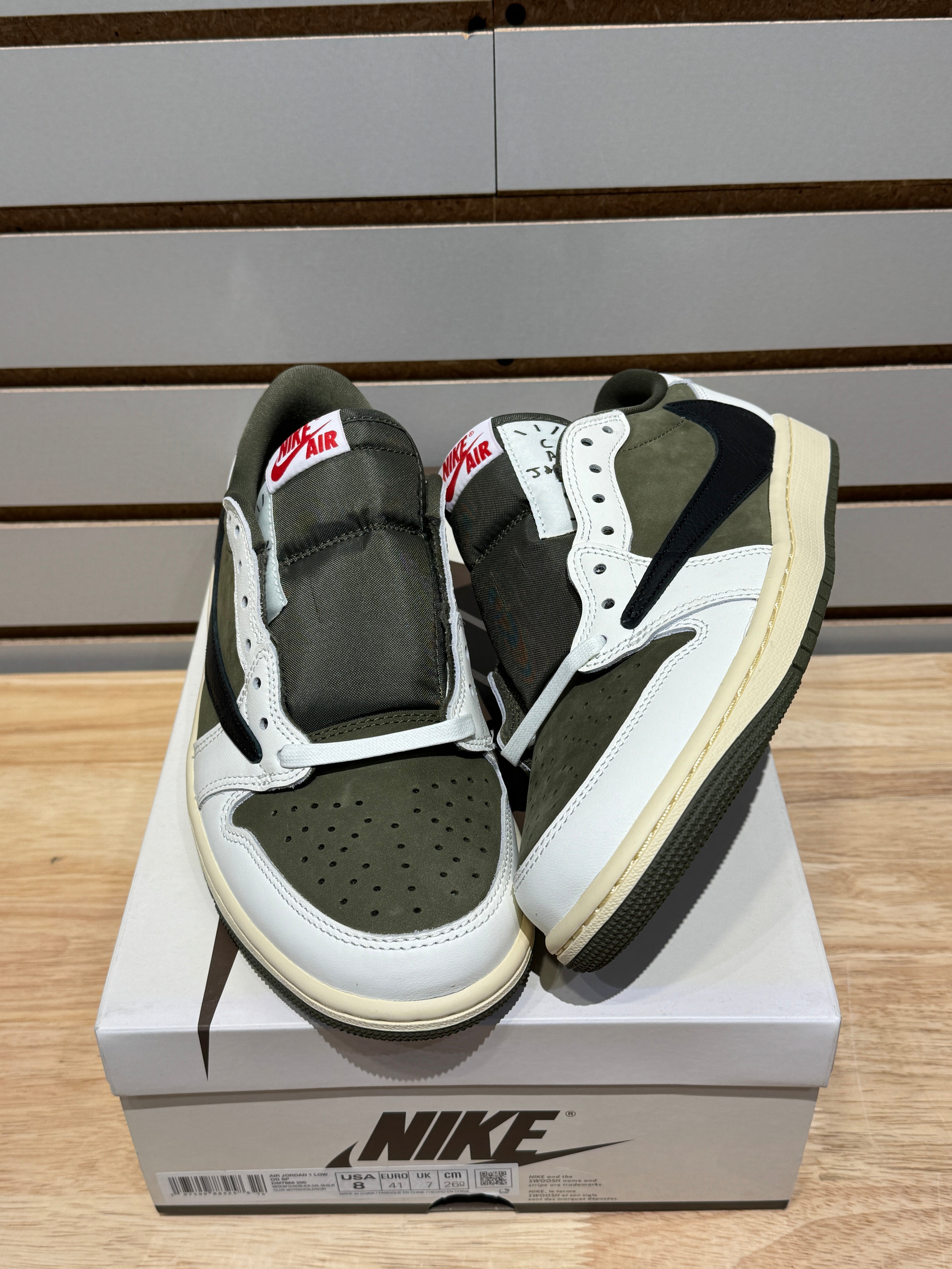 Jordan 1 Retro Low OG SP Travis Scott Medium Olive Sz 8 – Sneak City
