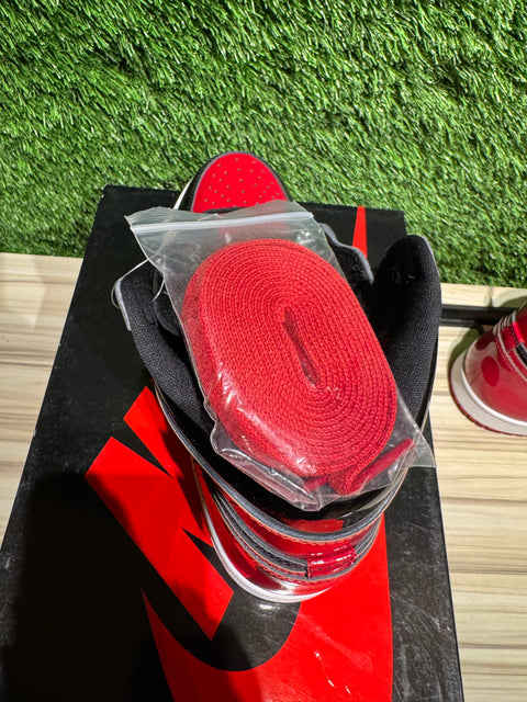 Jordan 1 Retro High OG Patent Bred Sz 8