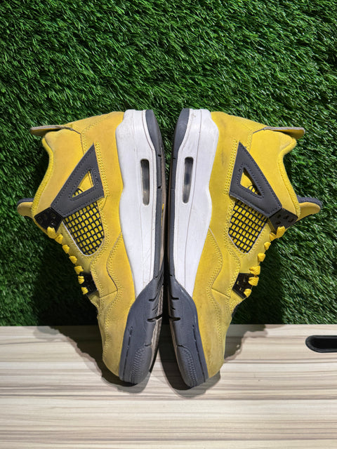 Jordan 4 Retro Lightning (2021) (GS) Sz 7Y.
