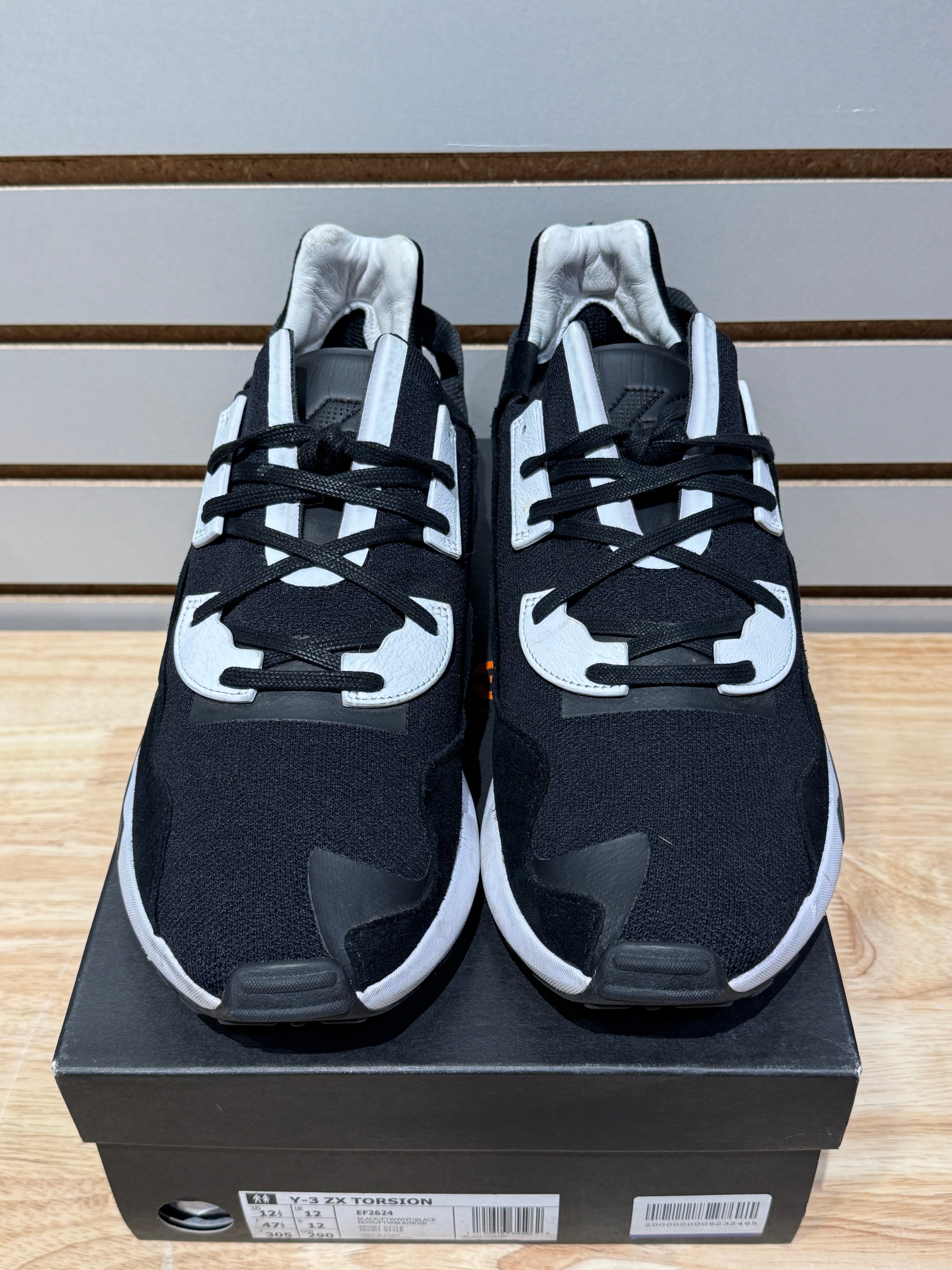 Size 12.5 – Sneak City