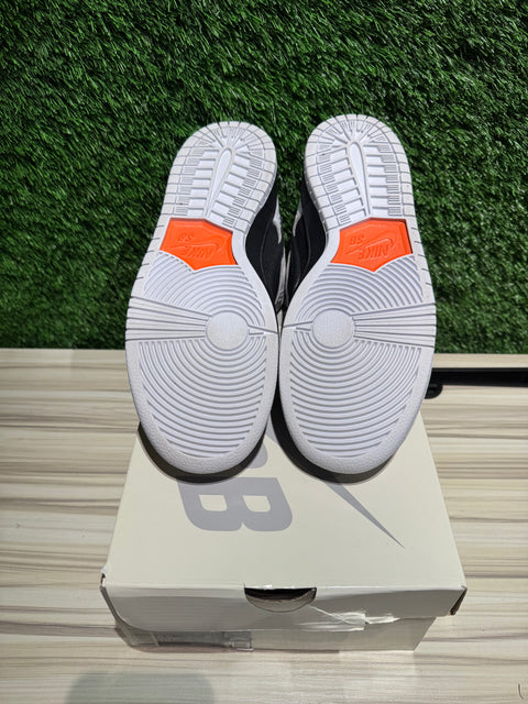 Nike SB Dunk Low TIGHTBOOTH Sz 8.5M