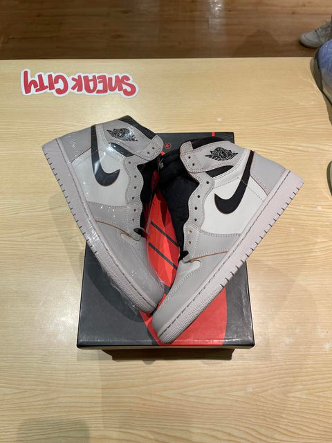 Jordan 1 Retro High OG Defiant SB NYC to Paris Sz 10.5