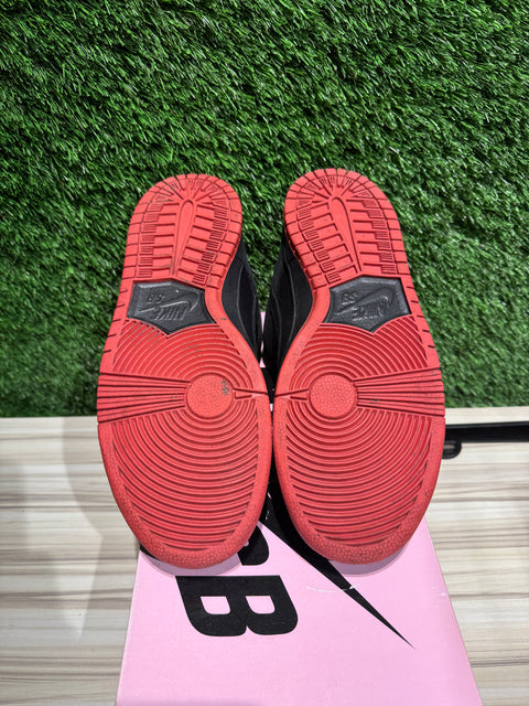 Nike SB Dunk Low Black Pigeon Sz 8.5M