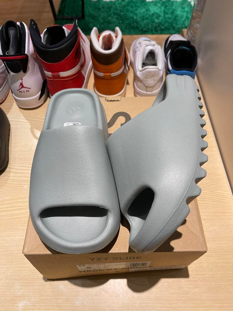 adidas Yeezy Slide Salt Sz 6