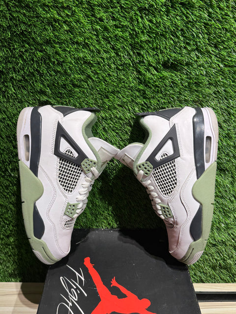 Jordan 4 Retro Seafoam (Women's) Sz 7M
