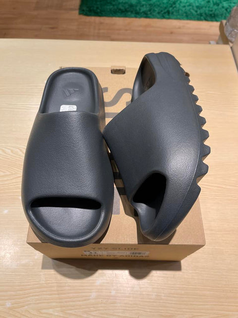 adidas Yeezy Slide Dark Onyx Sz 11