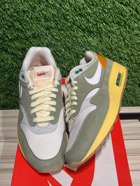 Nike Air Max 1 Designed by Japan (Women's) Sz 10M/11.5W