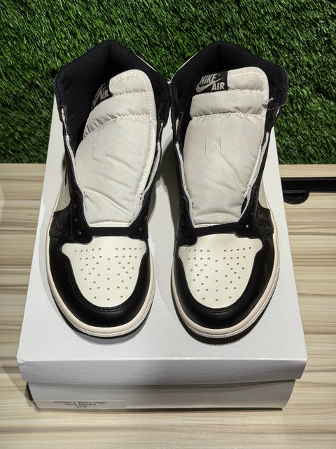 Jordan 1 Retro High Dark Mocha Sz 8M.