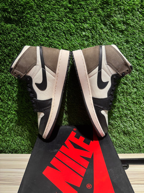 Jordan 1 Retro High Dark Mocha (GS) Sz 5Y