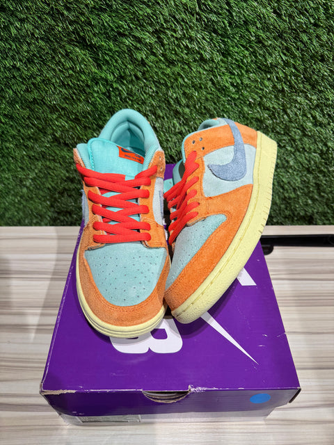 Nike SB Dunk Low Orange Emerald Rise Sz 10M