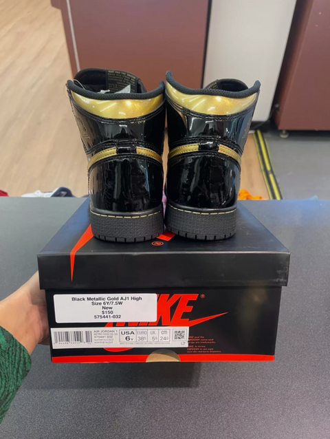 Jordan 1 Retro High Black Metallic Gold (2020) (GS)