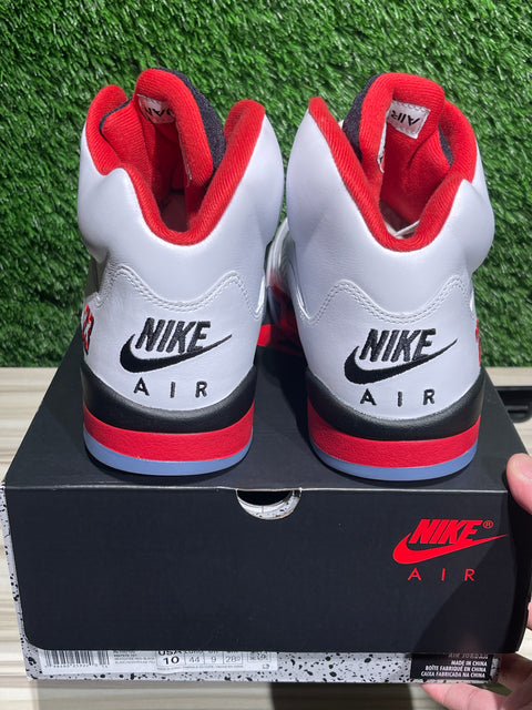 Jordan 5 Retro Fire Red Black Tongue (2025)