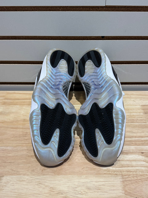 Jordan 11 Retro Low Iridescent Sz 11