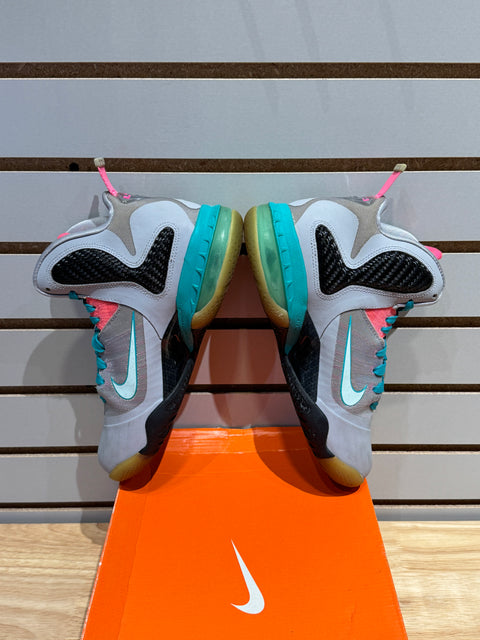 Nike LeBron 9 South Beach (GS) Sz 6.5Y