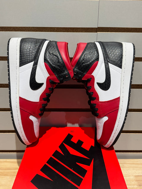 Jordan 1 Retro High Satin Snake Chicago (Women's) Sz 7M