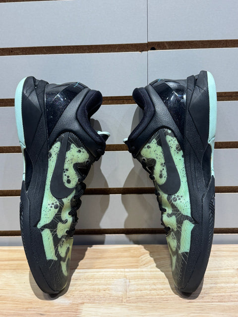 Nike Kobe 7 Poison Dart Frog (Mint) Sz 10M