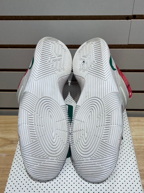 Nike Kyrie 2 Ky-Rispy Kreme (Special Box Version 2) (Not Windowed) Sz 13