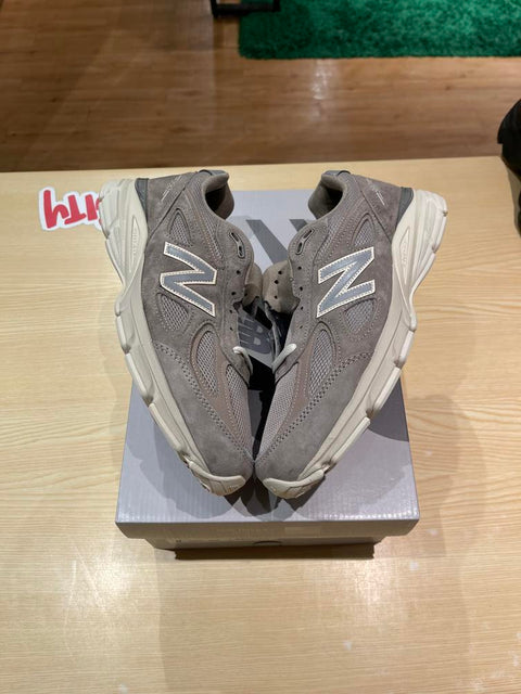 New Balance 990v4 MiUSA Kith 101 Moonrock Sz 10M