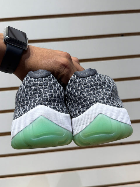 Jordan Future Low Wolf Grey Emerald Rise Sz 11.5M