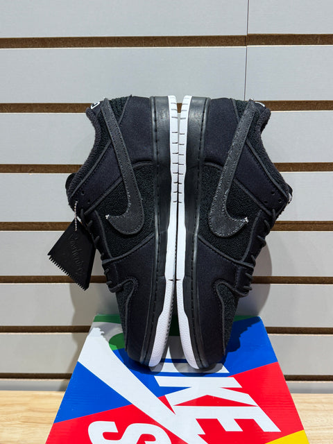 Nike SB Dunk Low Gnarhunters Sz 11.M