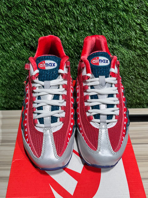Nike Air Max 95 Christmas Sweater (GS) Sz 5.5Y