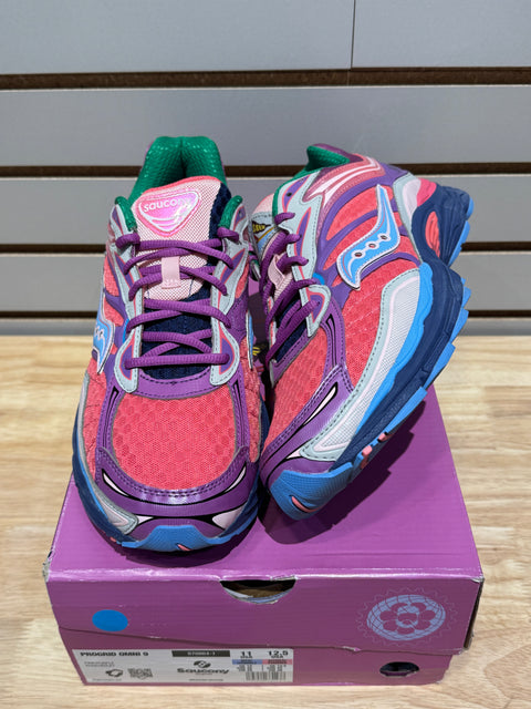Saucony ProGrid Omni 9 Jae Tips To Do List Pink Sz 11