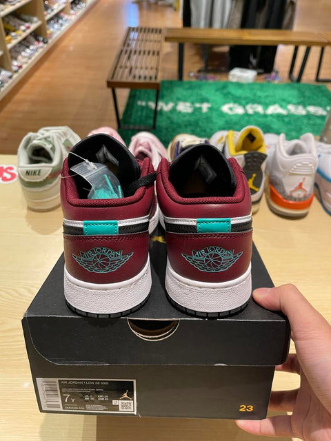 Jordan 1 Low SE Dark Beetroot Roma Green (GS)